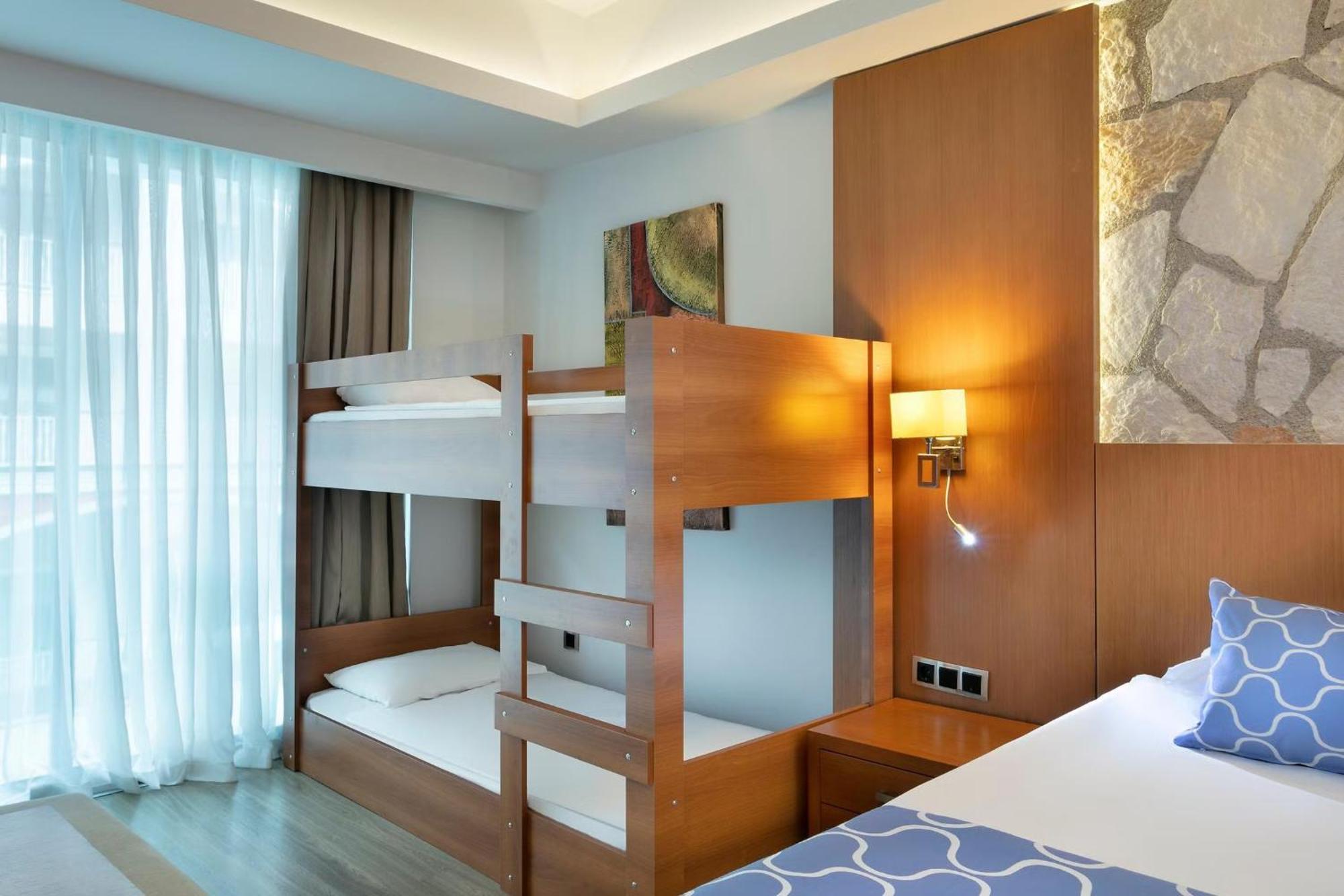 เดย์ แอนด์ ไนท์ คอนเน็ค คลับไลฟ์ เบเลก Hotel ห้อง รูปภาพ