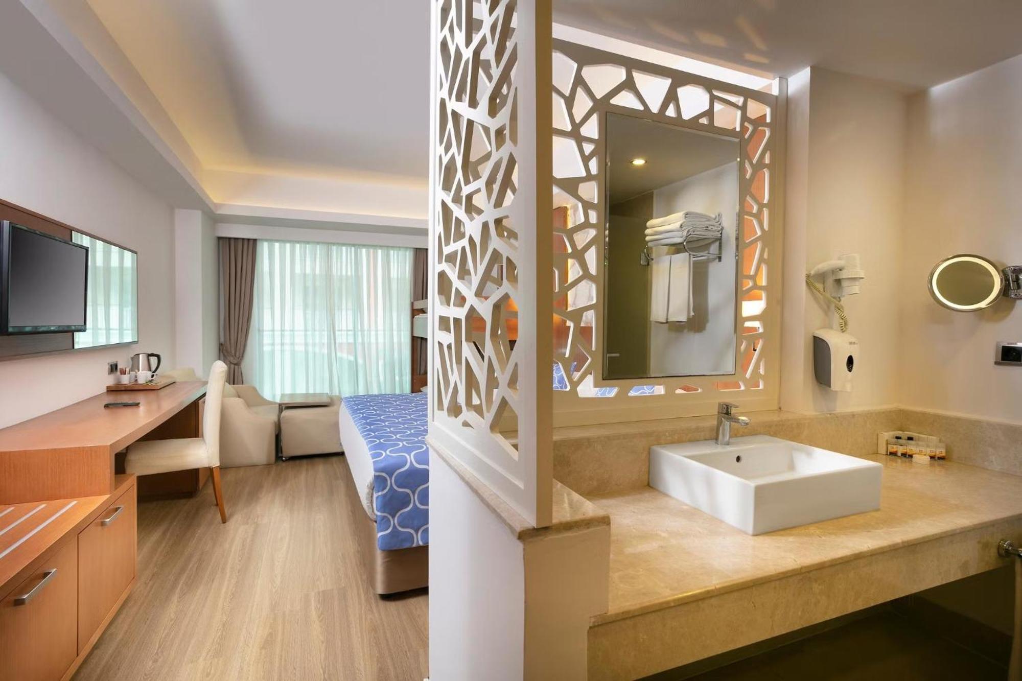 เดย์ แอนด์ ไนท์ คอนเน็ค คลับไลฟ์ เบเลก Hotel ห้อง รูปภาพ