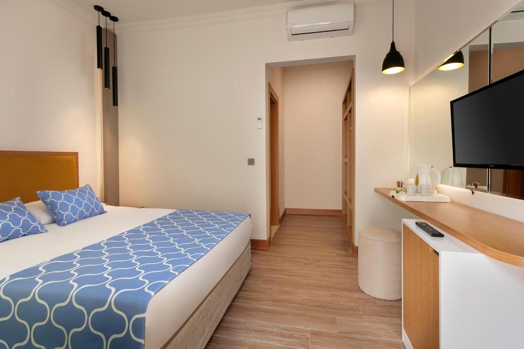 เดย์ แอนด์ ไนท์ คอนเน็ค คลับไลฟ์ เบเลก Hotel ห้อง รูปภาพ